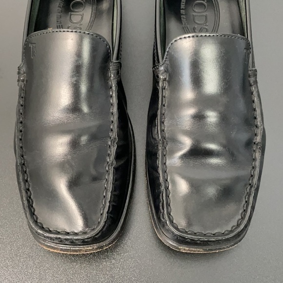 TODS Black Italian Leather Driving Loafers main image 5